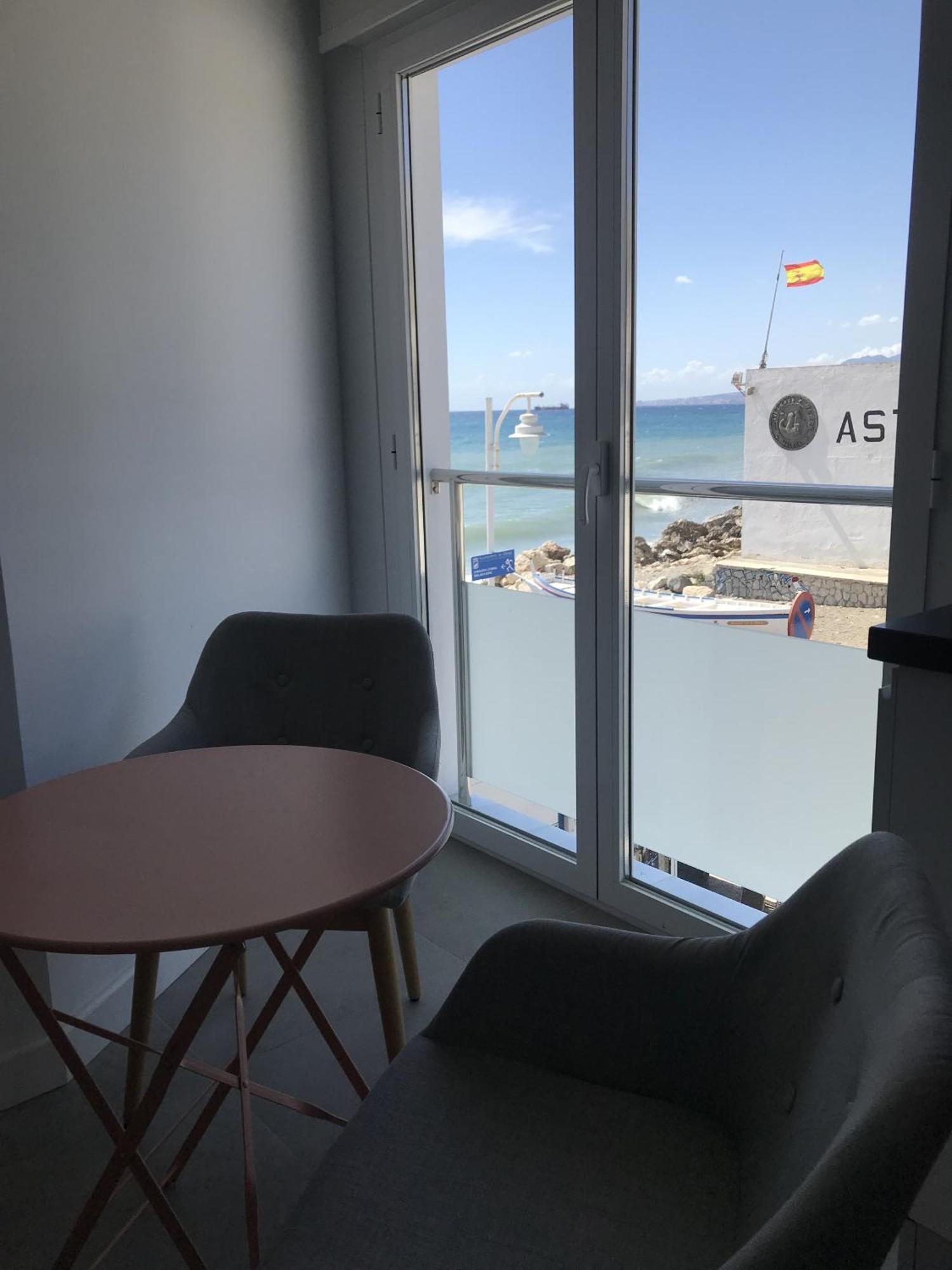Apartments-Oilan11 - Estudios En Primera Linea De Playa Pedregalejo Μάλαγα Δωμάτιο φωτογραφία